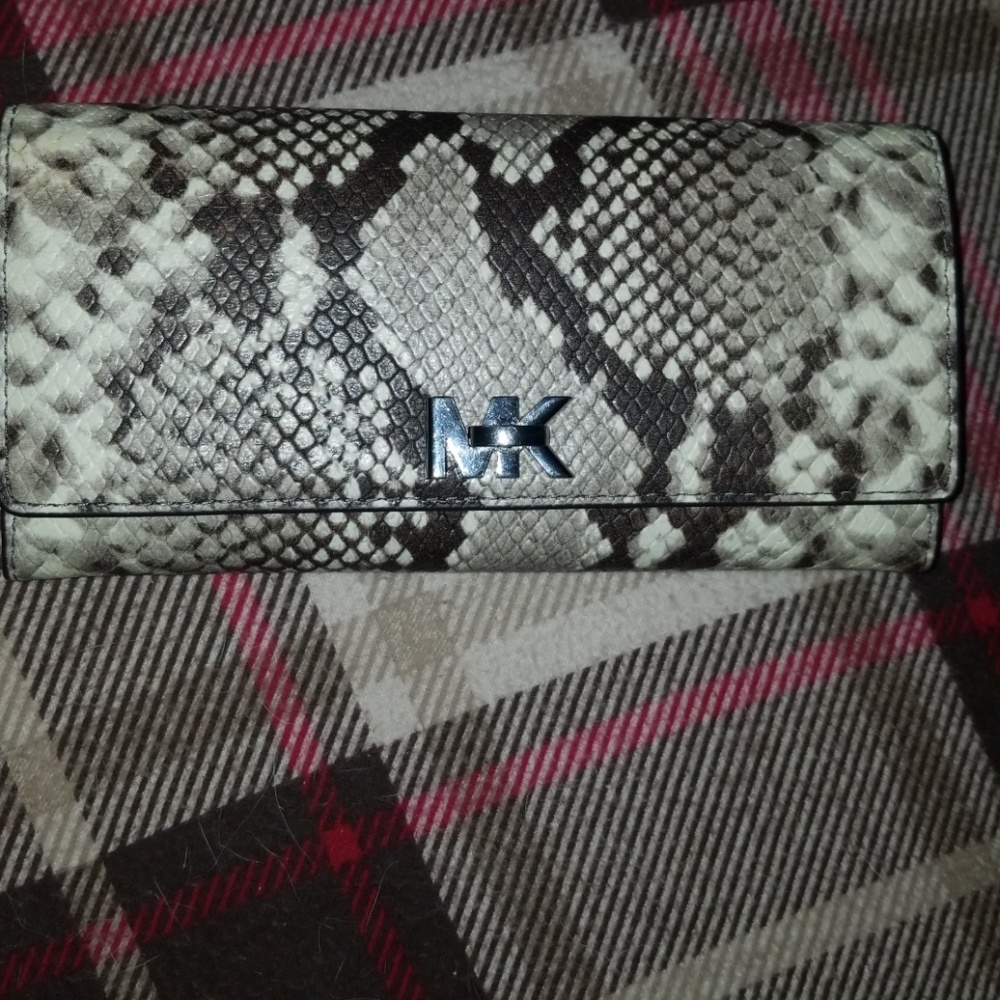 Michael Kors wallet